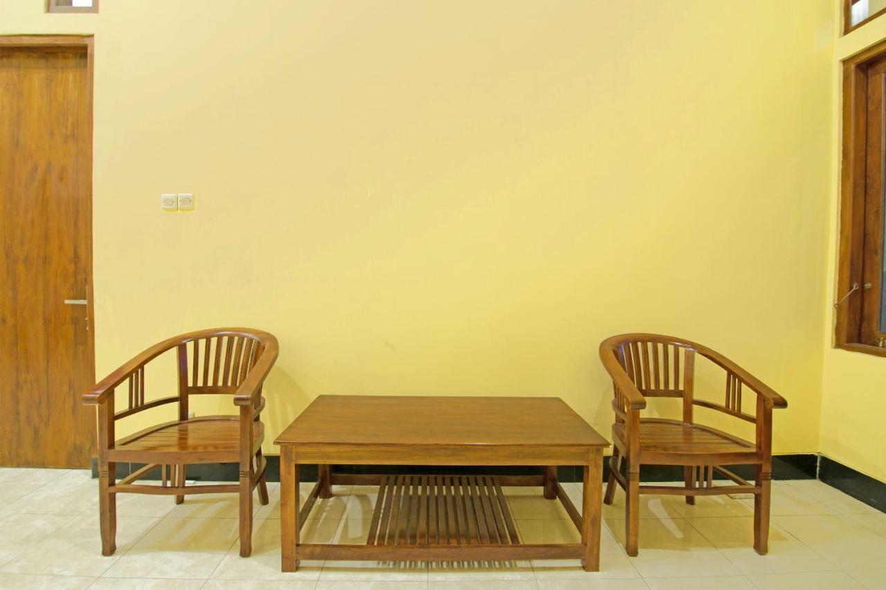 OYO 931 Dara Dewi Homestay Yogyakarta Exterior foto
